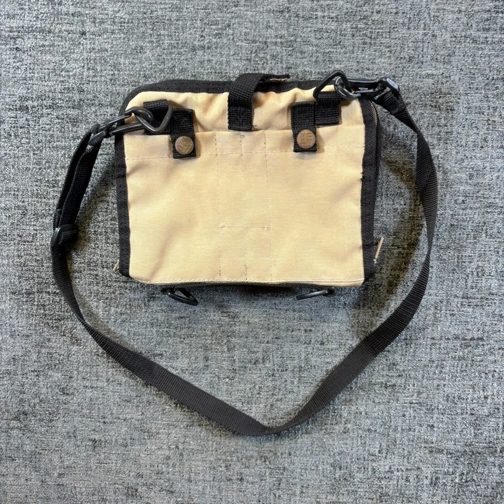 Columbia Crossbody Bag Unisex Tan Nylon Utility Outdoor Travel Pouch FU9000